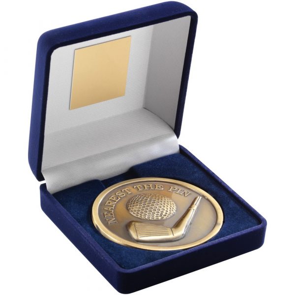 BLUE VELVET BOX AND 70mm MEDALLION GOLF TROPHY - ANTIQUE GOLD NEAREST THE PIN 4"